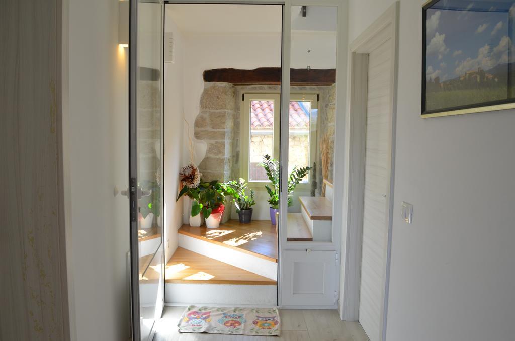 Apartment In The Smallest Town In The World Hum Exterior foto